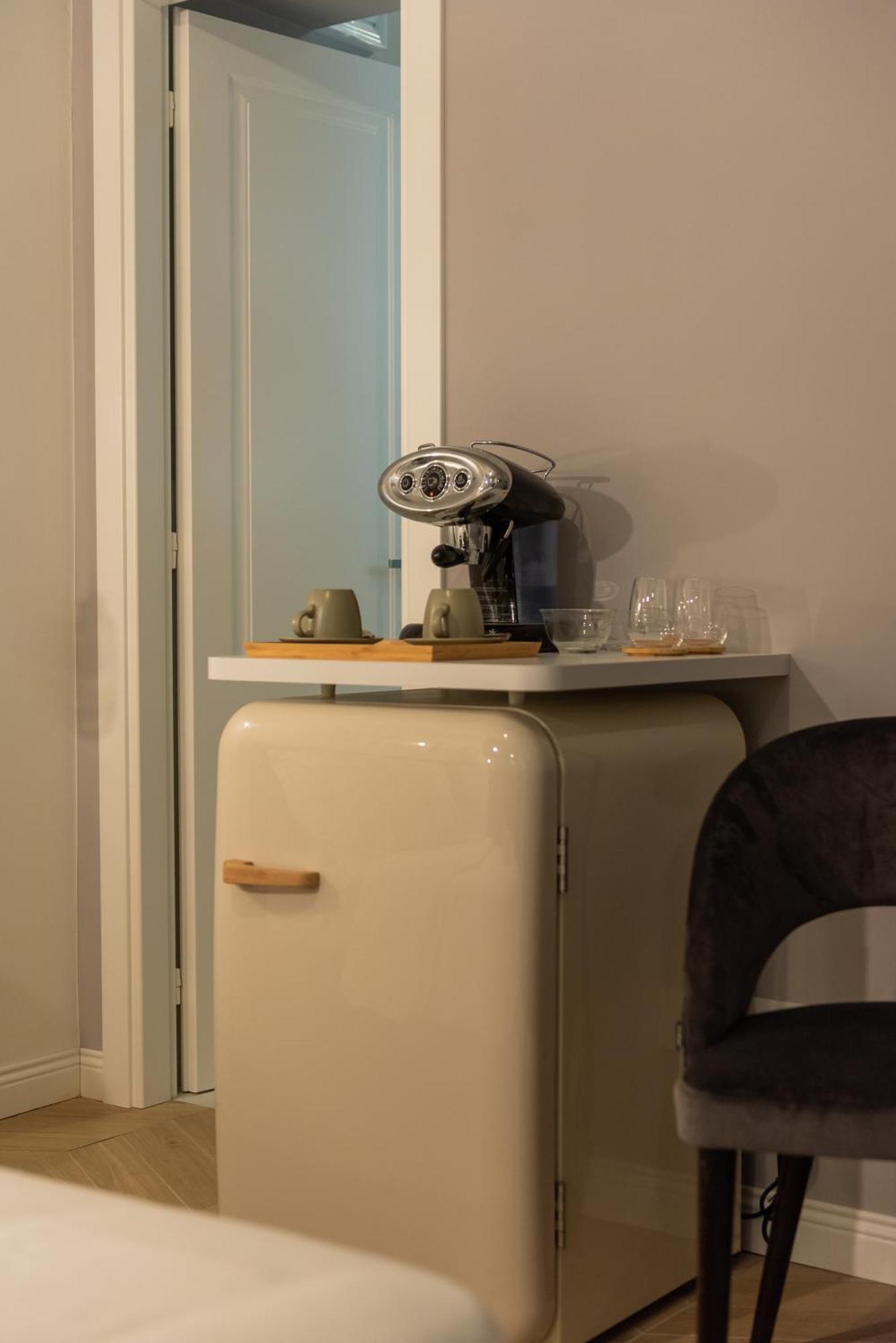Sophia Boutique Suites Триест Экстерьер фото