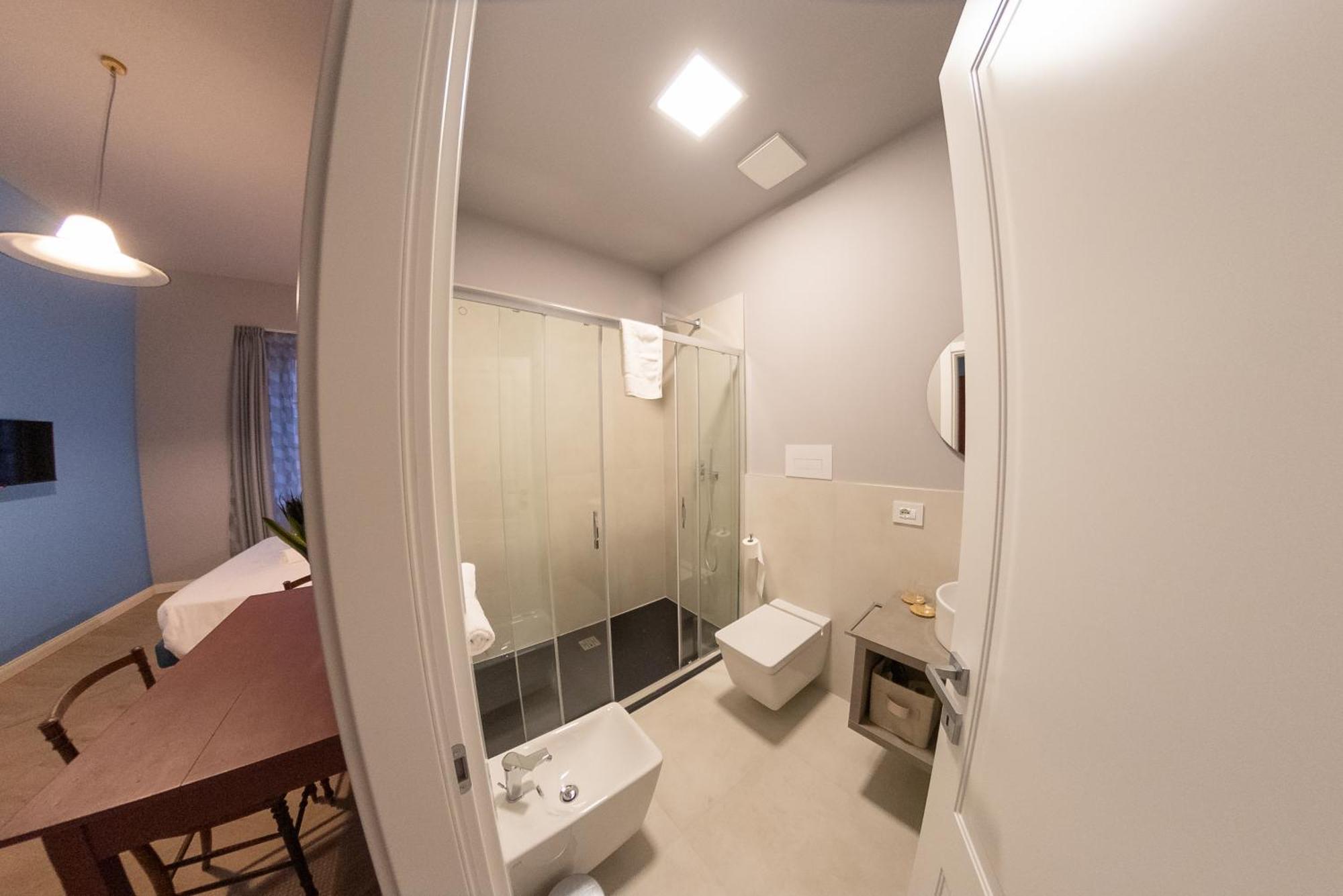Sophia Boutique Suites Триест Экстерьер фото